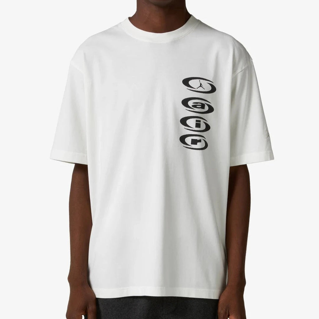 Jordan x Travis Scott T-shirt Sail  – sneaker autêntico da CollectKicks