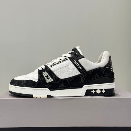 Louis Vuitton LV Trainer White Black (41.5) - Usado  – sneaker autêntico da CollectKicks