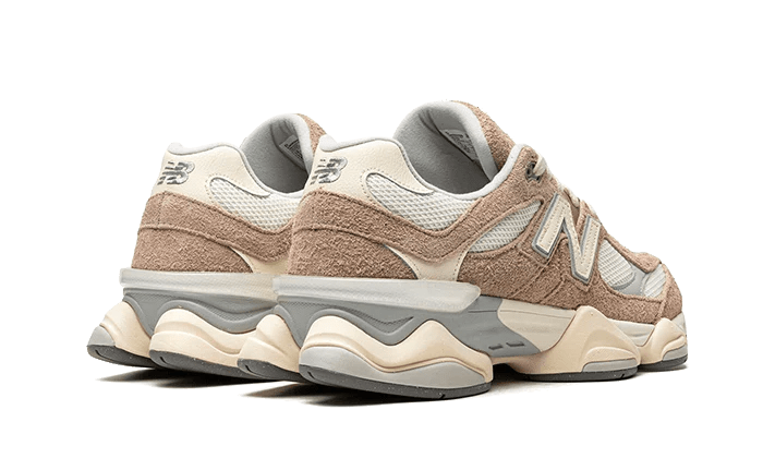 New Balance 9060 Driftwood Stone Pink Sea Salt  – sneaker autêntico da CollectKicks