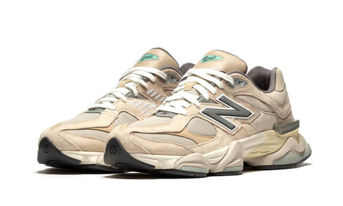 New Balance 9060 Sea Salt  – sneaker autêntico da CollectKicks