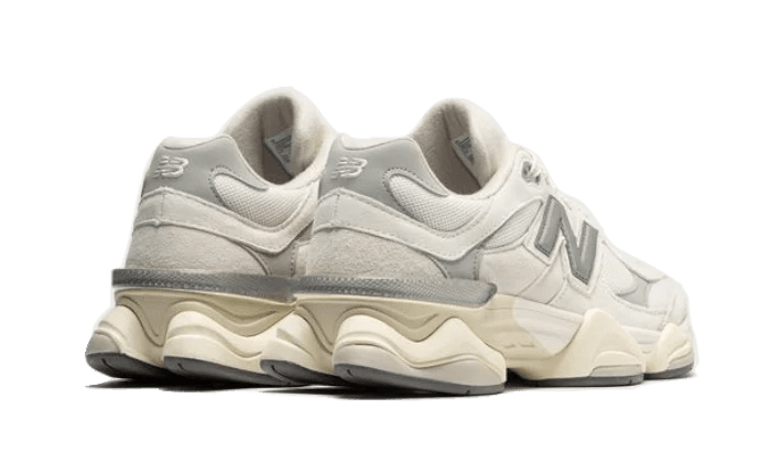 New Balance 9060 Sea Salt White  – sneaker autêntico da CollectKicks
