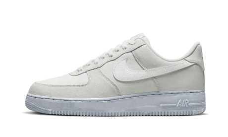 Nike Air Force 1 Low '07 LV8 EMB Summit White Blue Whisper  – sneaker autêntico da CollectKicks