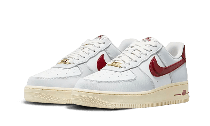 Nike Air Force 1 Low '07 SE Just Do It Photon Dust Team Red  – sneaker autêntico da CollectKicks