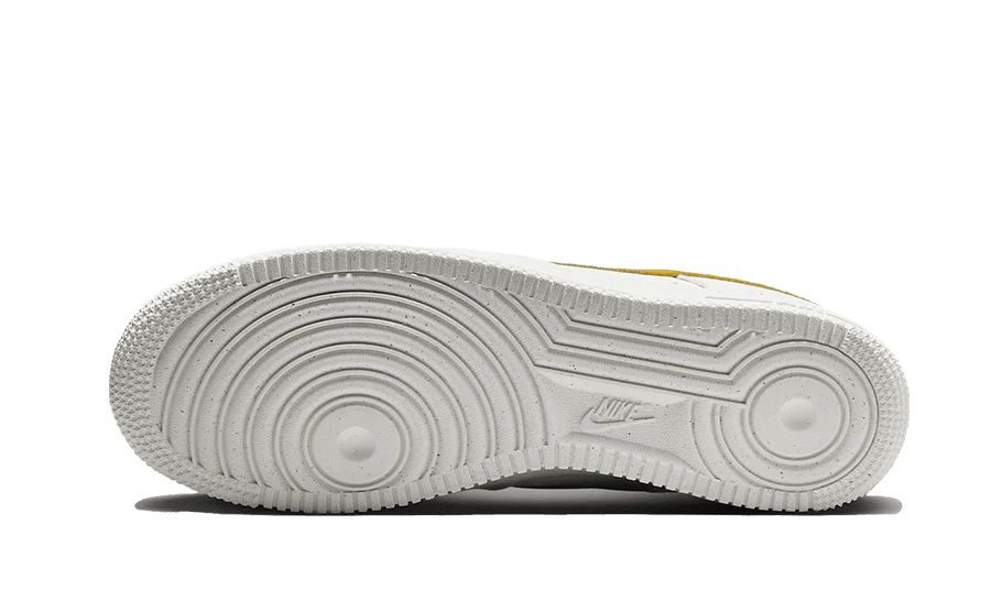 Nike Air Force 1 Low '07 SE Next Nature Summit White Bronzine  – sneaker autêntico da CollectKicks