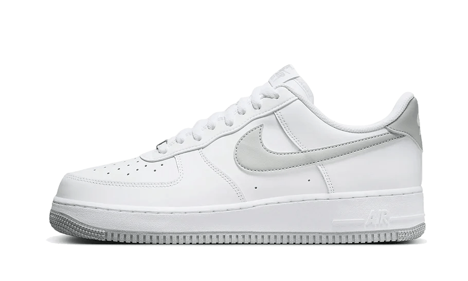 Nike Air Force 1 Low '07 White Light Smoke Grey  – sneaker autêntico da CollectKicks