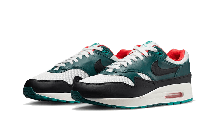 Nike Air Max 1 LeBron James Liverpool F.C.  – sneaker autêntico da CollectKicks