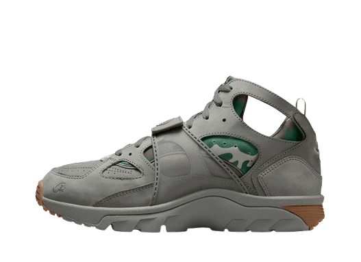 Nike Air Trainer Huarache Corteiz Gully Grey  – sneaker autêntico da CollectKicks