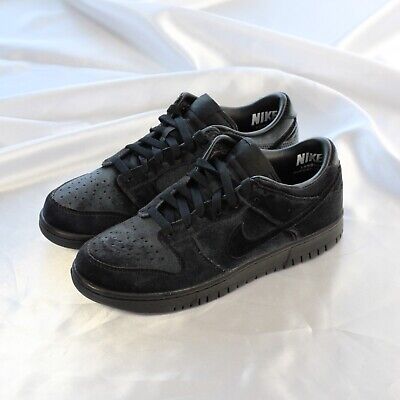 Nike Dunk Low Dover Street Market Triple Black Velvet  – sneaker autêntico da CollectKicks