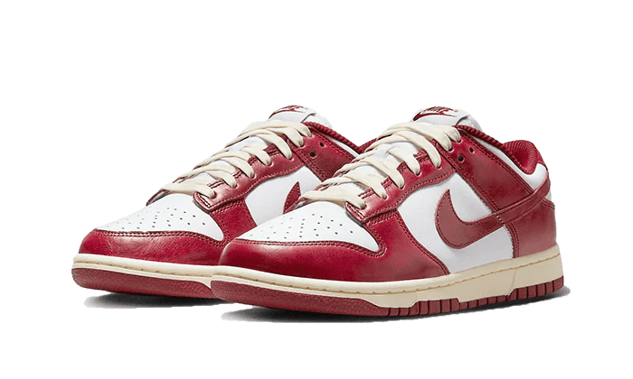 Nike Dunk Low PRM Vintage Team Red  – sneaker autêntico da CollectKicks