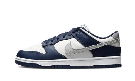 Nike Dunk Low Summit White Midnight Navy  – sneaker autêntico da CollectKicks