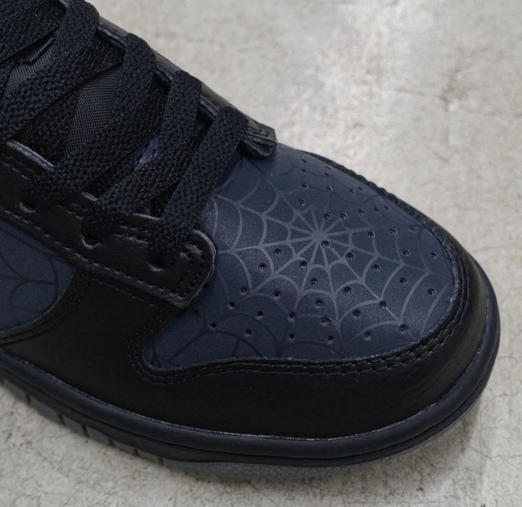 Nike Dunk Low Symbiote  – sneaker autêntico da CollectKicks