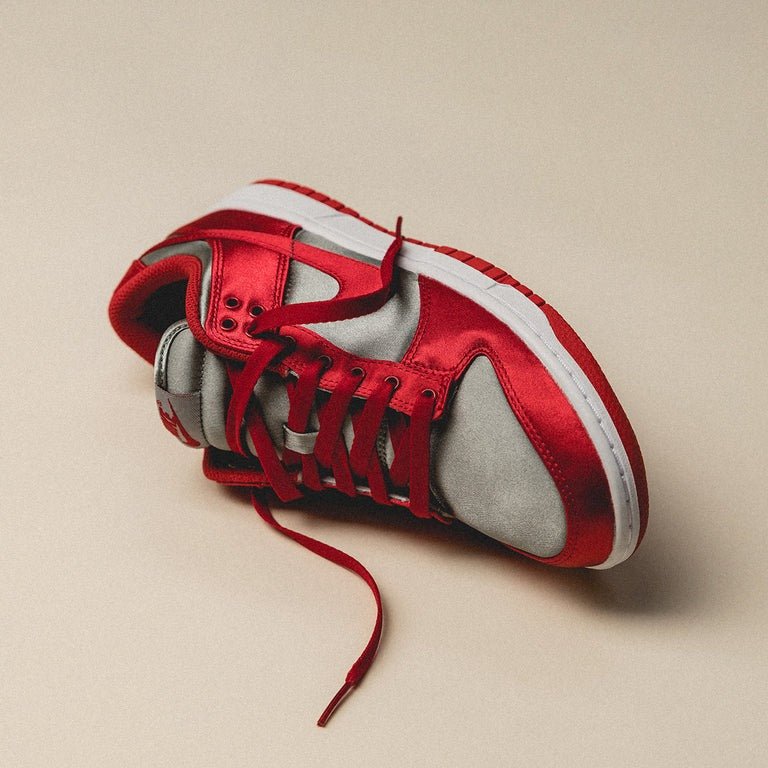 Nike Dunk Low UNLV Satin  – sneaker autêntico da CollectKicks