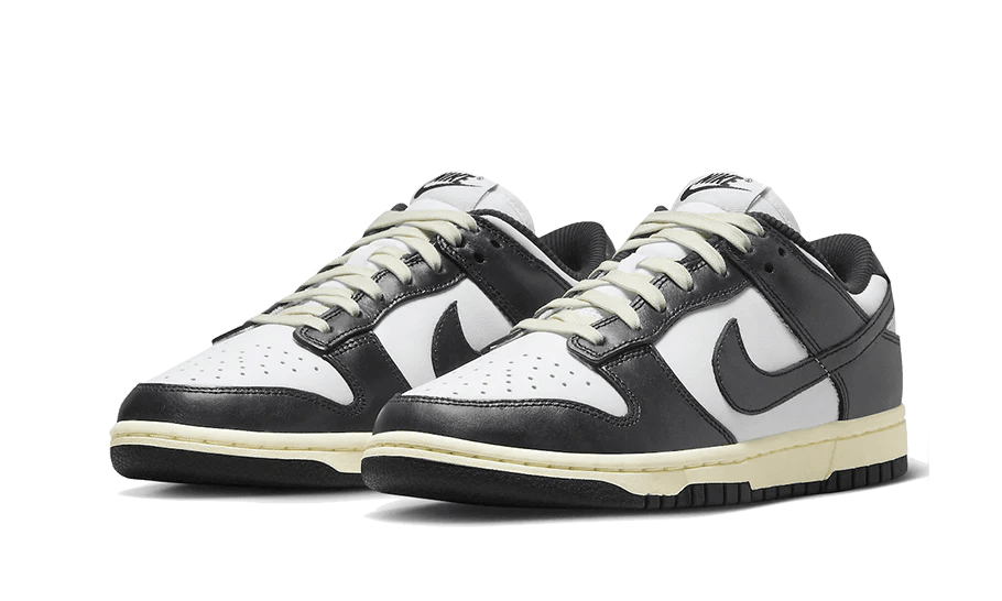 Nike Dunk Low Vintage Panda  – sneaker autêntico da CollectKicks