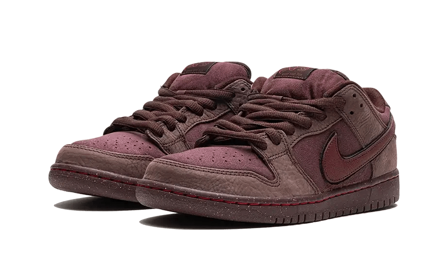 Nike SB Dunk Low City Of Love Burgundy Crush  – sneaker autêntico da CollectKicks