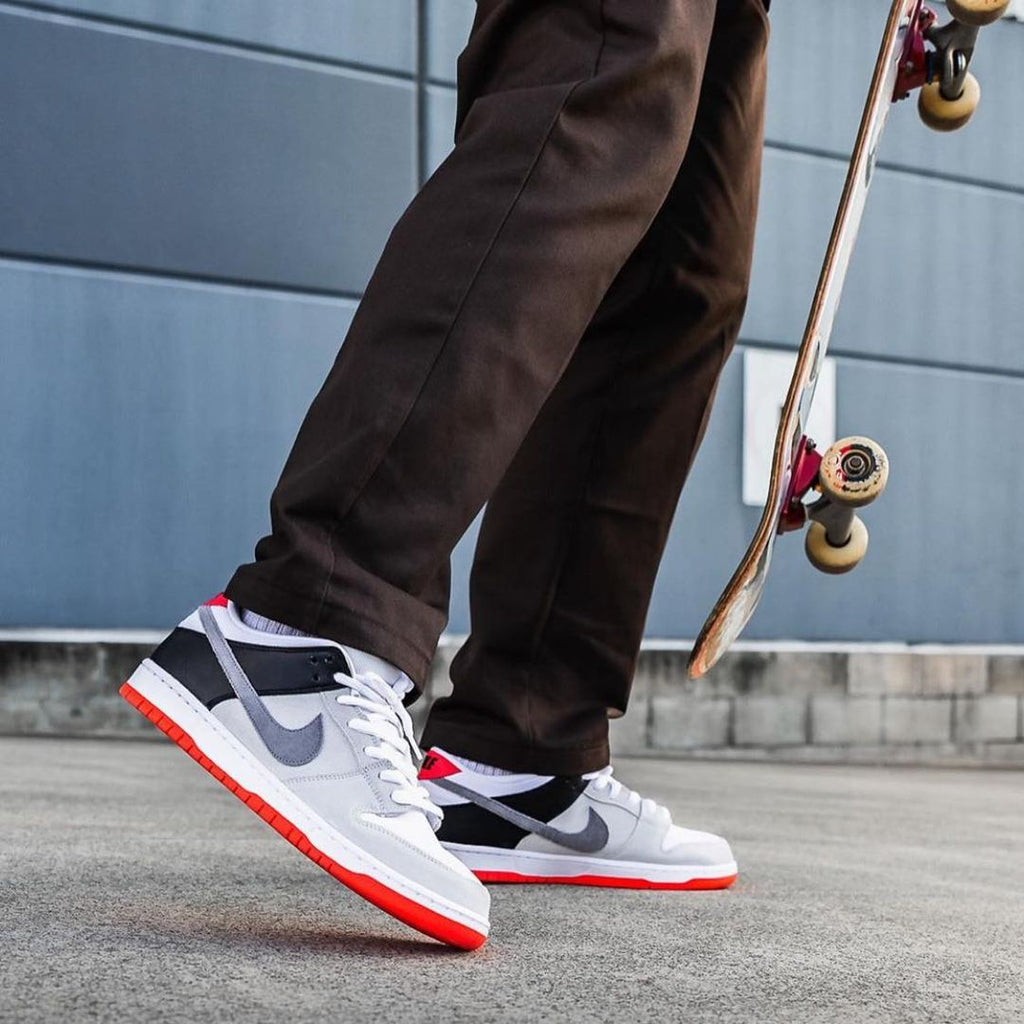 Nike SB Dunk Low Infrared Orange Label  – sneaker autêntico da CollectKicks