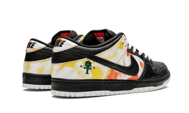 Nike SB Dunk Low Raygun Tie - Dye Black  – sneaker autêntico da CollectKicks