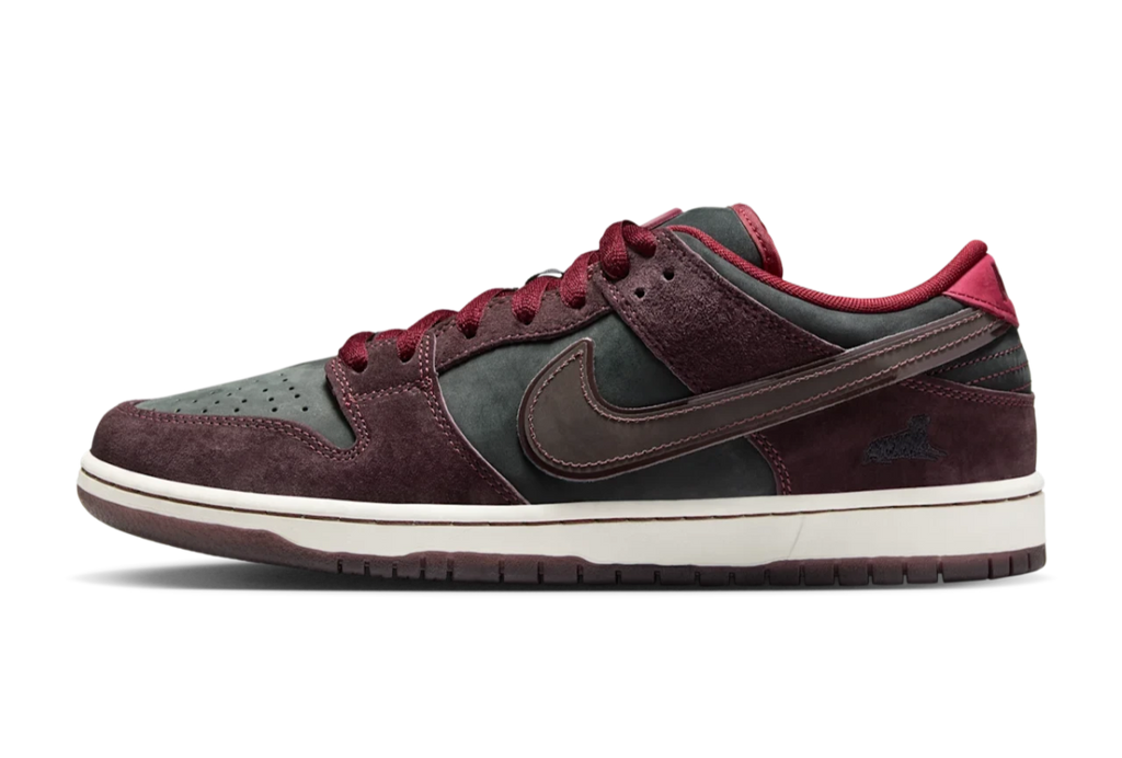 Nike SB Dunk Low Riot Skateshop  – sneaker autêntico da CollectKicks