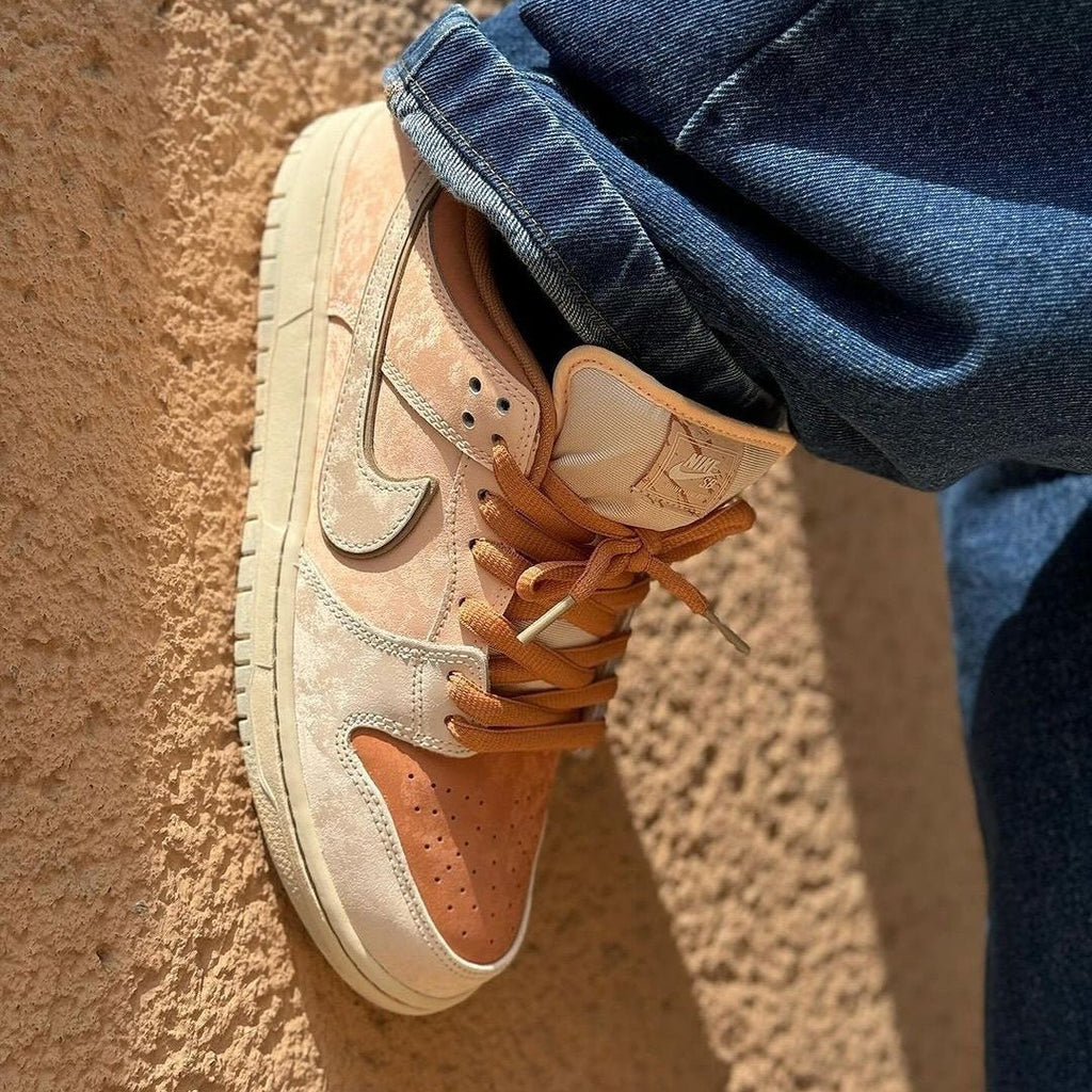 Nike SB Dunk Low Trocadéro Gardens  – sneaker autêntico da CollectKicks