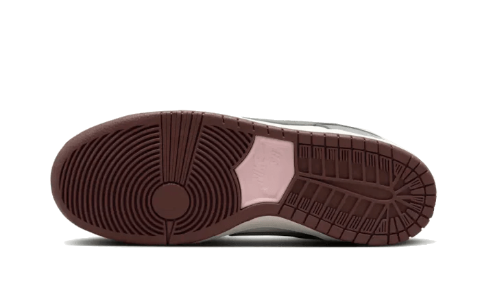 Nike SB Dunk Low x Yuto Horigome 'Grey'  – sneaker autêntico da CollectKicks