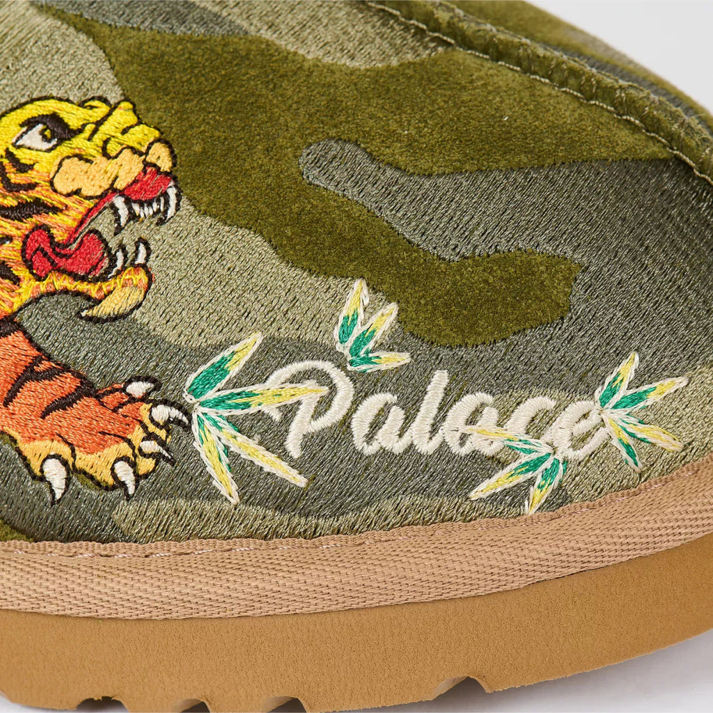 UGG Tasman Slipper Palace Burnt Olive Camo  – sneaker autêntico da CollectKicks