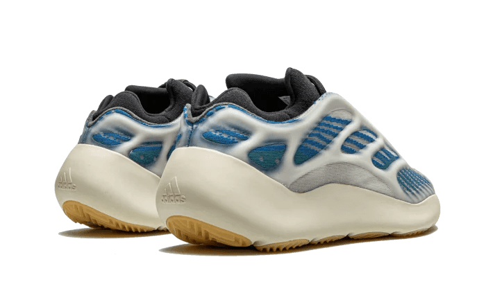 Yeezy 700 V3 Kyanite  – sneaker autêntico da CollectKicks