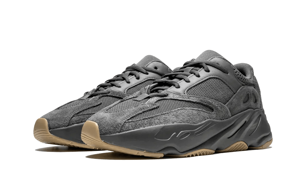 Yeezy Boost 700 V1 Utility Black  – sneaker autêntico da CollectKicks