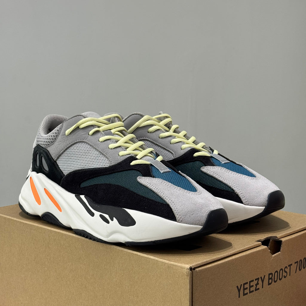 Yeezy Boost 700 V1 Wave Runner (46.5) - Usado – sneaker autêntico da CollectKicks