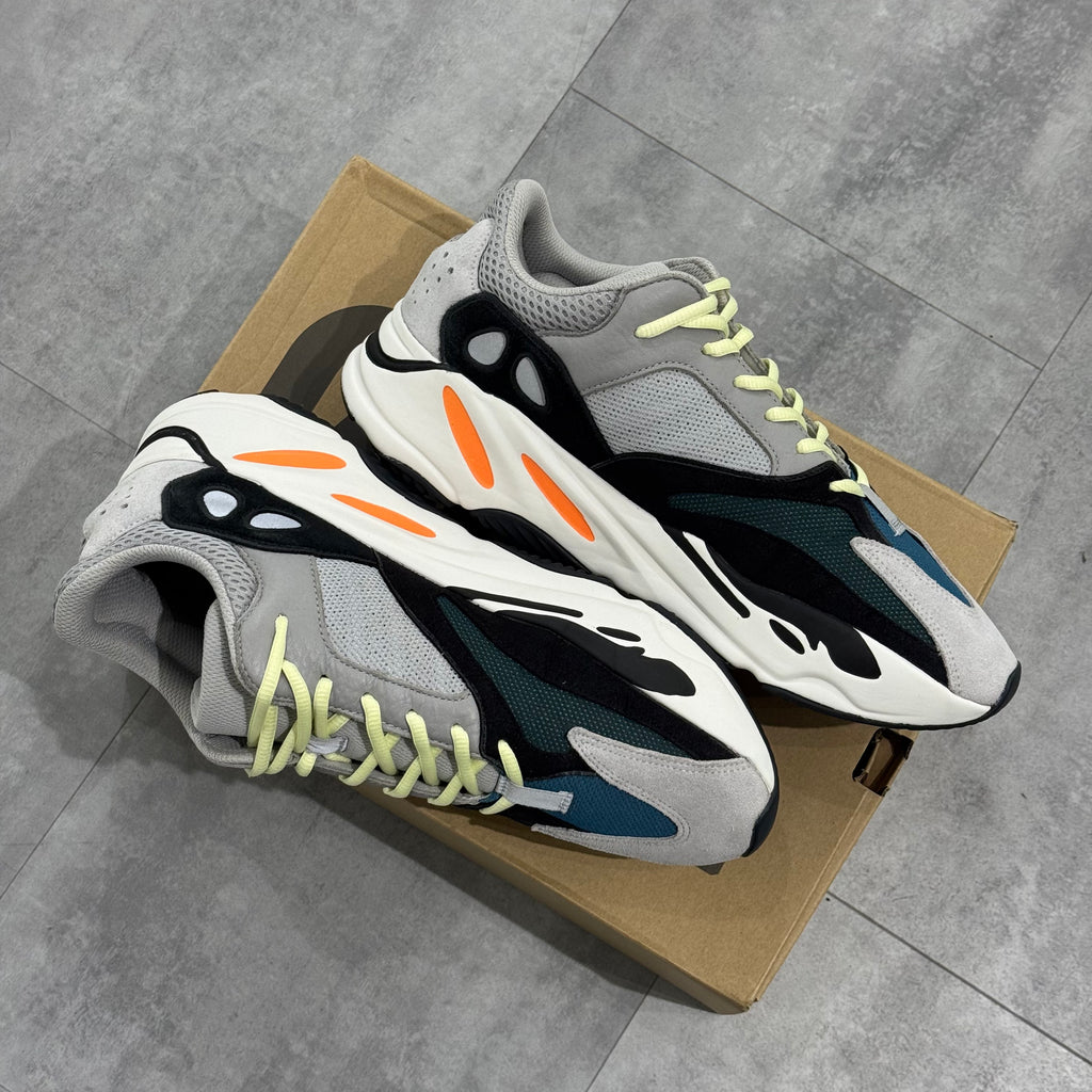 Yeezy Boost 700 V1 Wave Runner (46.5) - Usado – sneaker autêntico da CollectKicks