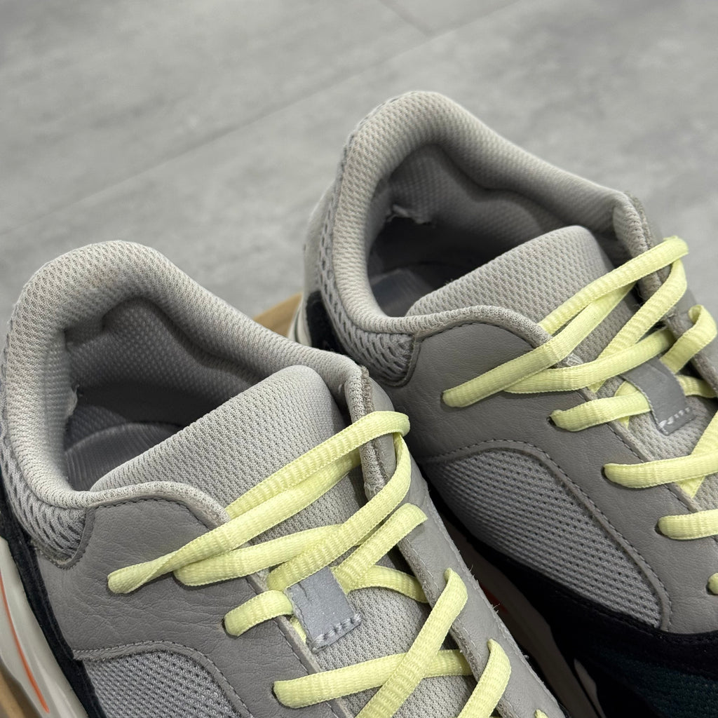 Yeezy Boost 700 V1 Wave Runner (46.5) - Usado – sneaker autêntico da CollectKicks