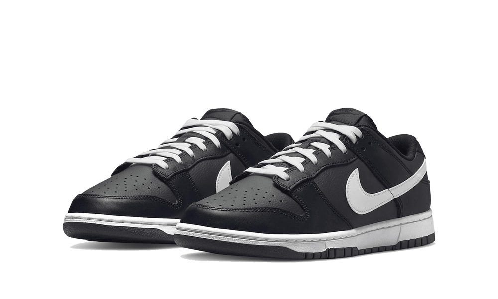 Nike Dunk Low Black White (2022)  – sneaker autêntico da CollectKicks