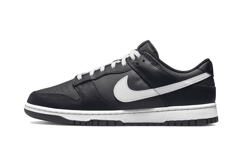 Nike Dunk Low Black White (2022)  – sneaker autêntico da CollectKicks